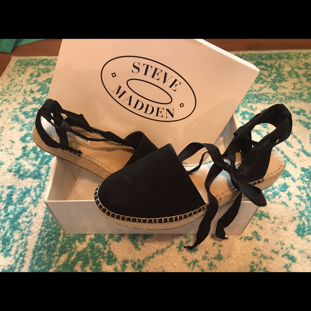 NWT Espadrille flatforms, Steve Madden